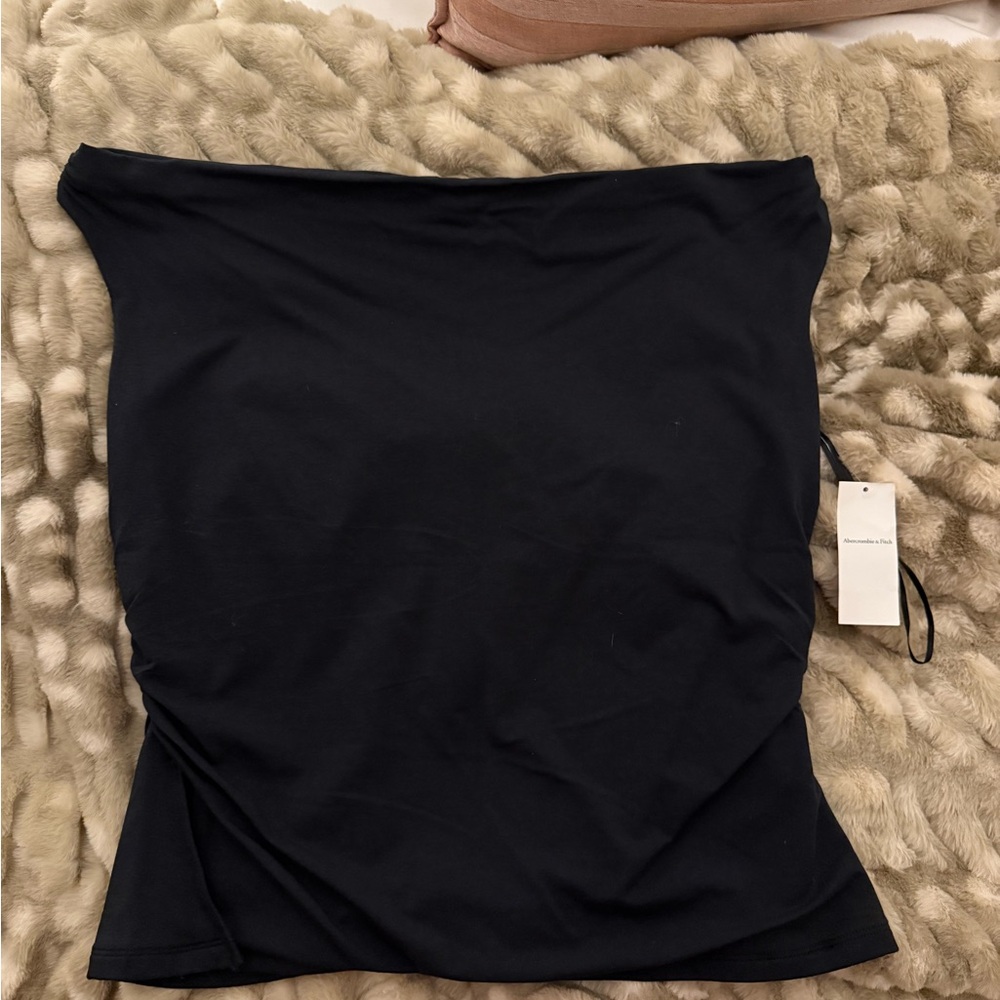 NWT Abercrombie Off the Shoulder Top
